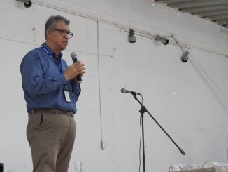 El Director del Cetis 161 de Tala, Juan Manuel Guerrero Vera, agradeció la confianza de los padres de familia para que sus hijos estudien su bachillerato técnico en esta escuela. Fotografía: Alma Aileen Castañeda Garnica.